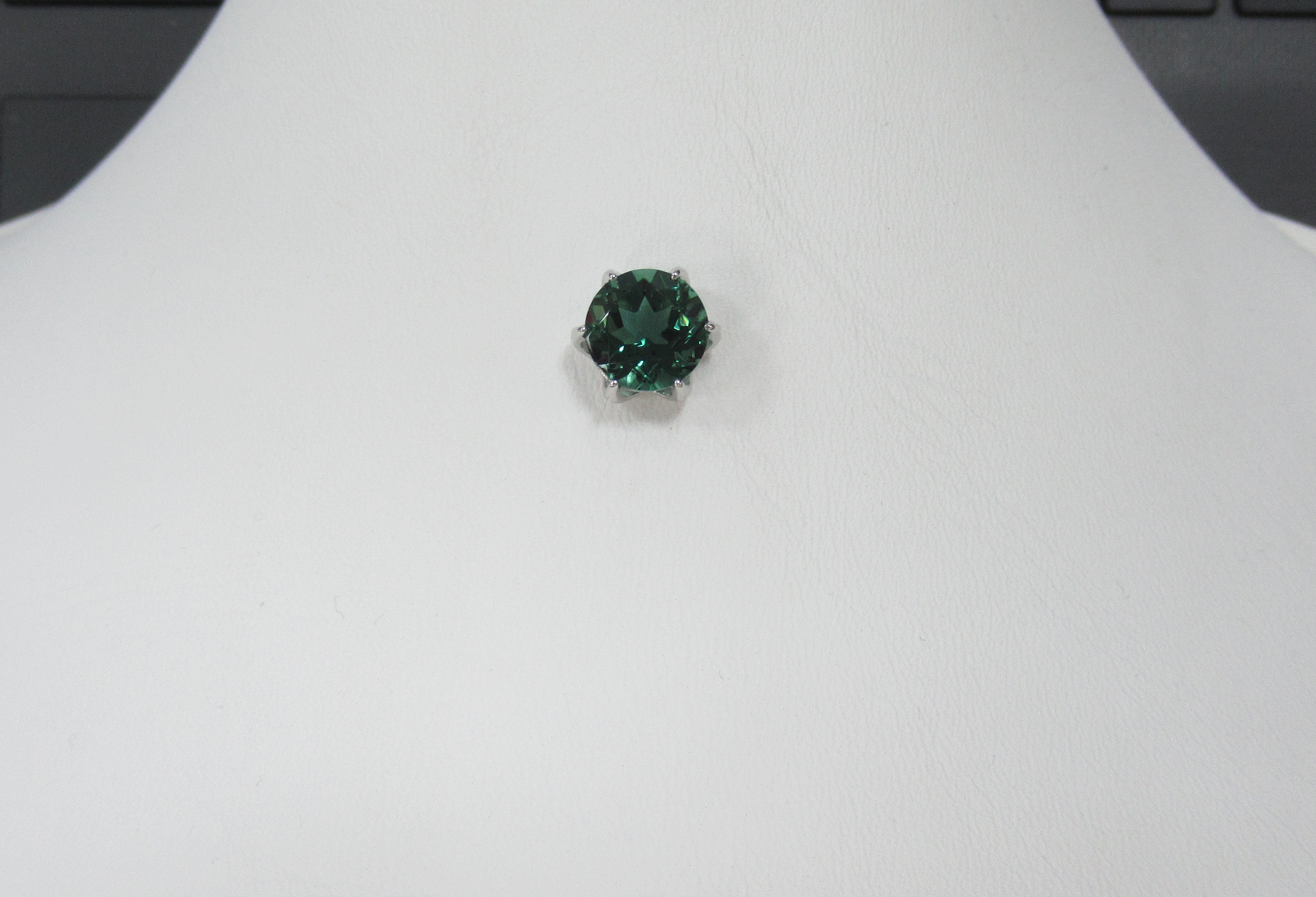 Серебряная подвеска с празиолитом